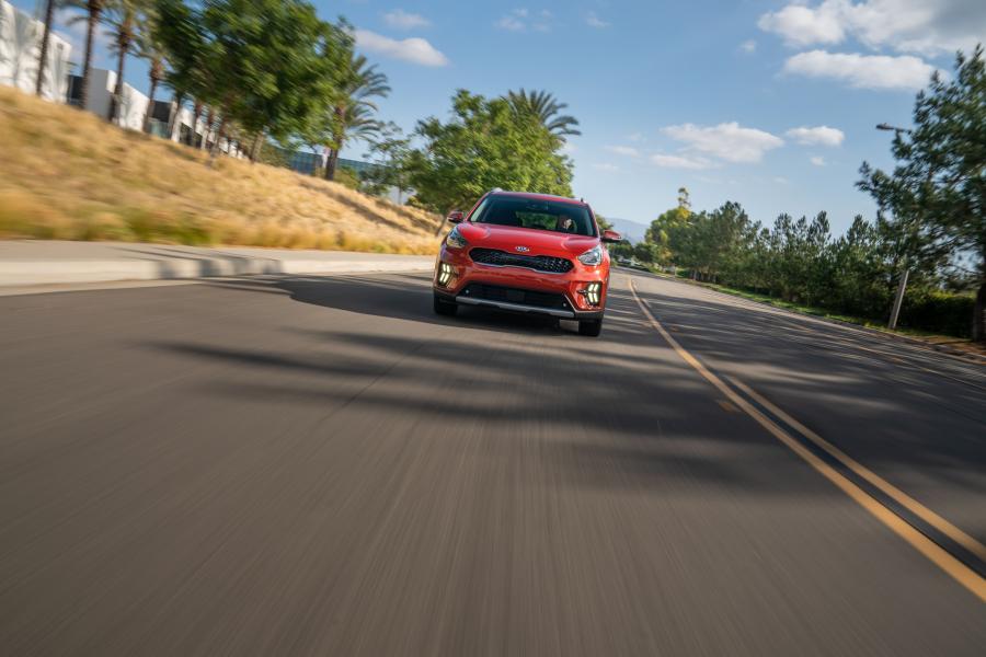  Kia Niro EcoHybrid 2020 года  (NA) (фото 2 из 63)